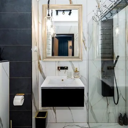 Doris Day Apartment Krakow