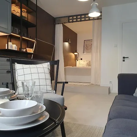 Fly_to_cracow_18 Apartamento *
