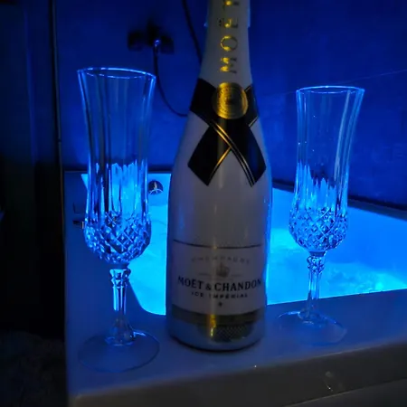 Luksusowy 60 M Z Jacuzzi Oraz Z Ogrodkiem Na Dachu Na Wylacznosc ! *