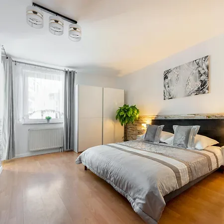 Apartament Diamond 35m2, 4 Osoby, Balkon, Free Parking * Cracovia