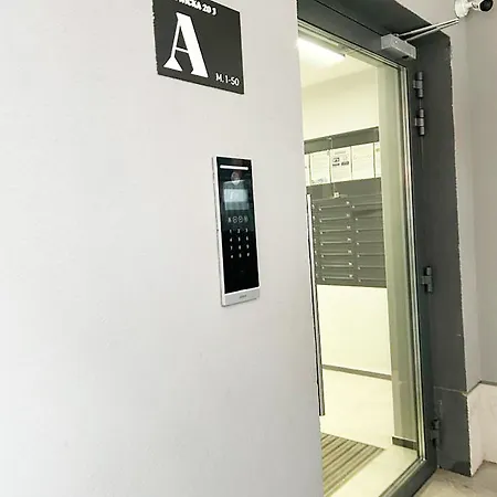 Apartment Deluxe *