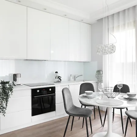 Apartmán Classy 2-room With Private Garden And Air Conditioning- Old Town