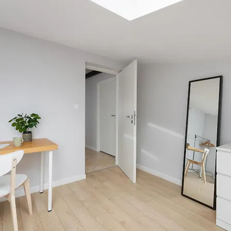 With 2 Bedrooms And Desks In The Center Of Cracow By Renters Апартаменты