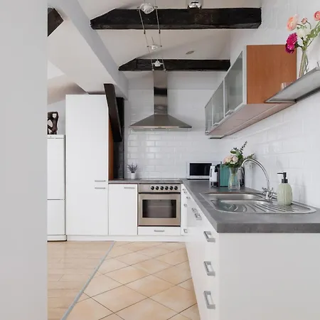 Апартаменты With 2 Bedrooms And Desks In The Center Of Cracow By Renters