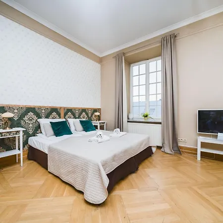 W Palacu Pod Baranami Apartmán