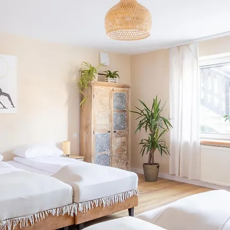 Blisshouse Luxurious Calm And Energetic Spot Near By Surrounded By The Forest Where Will Find Your Peace And Your People 게스트하우스 *