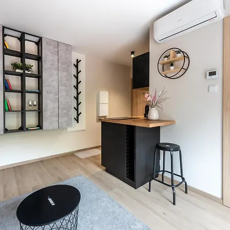 Iron Apartman