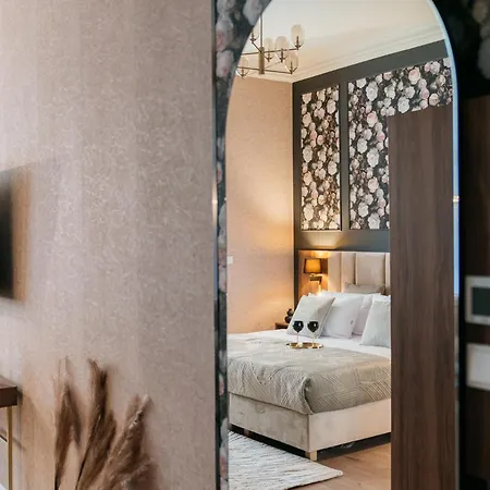 White Lotus - Loftaffair Collection Cracovia