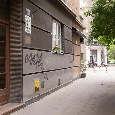 Apartment June C W/small Balcony Krakow
