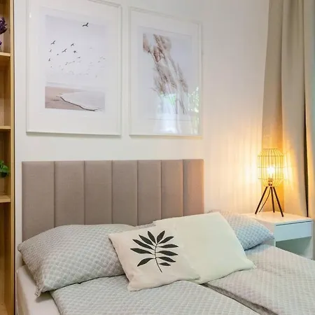 Apartment June C W/small Balcony *