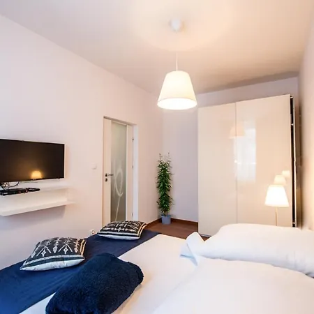 Lights Bosacka Apartman