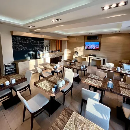 Apart Otel Liv'inn 3*