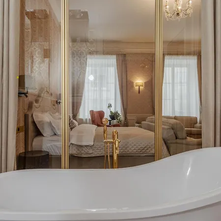 Hotel Unicus Palace Old Town - Destigo 5*