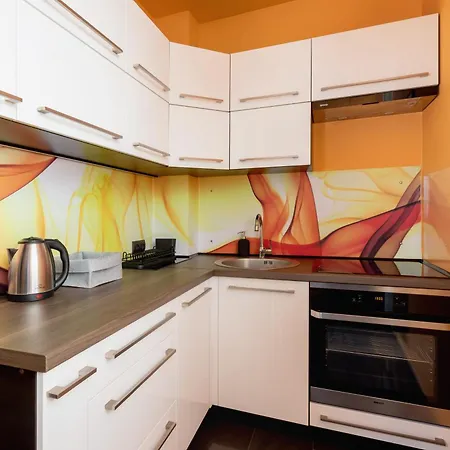 Lagiewniki Sanctuary One Bedroom By Renters Apartment *