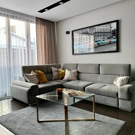 Apartament Krotka 8 *