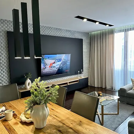 Apartament Krotka 8 *