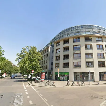 Top 1 Center Near Riverside With Parking Apartment