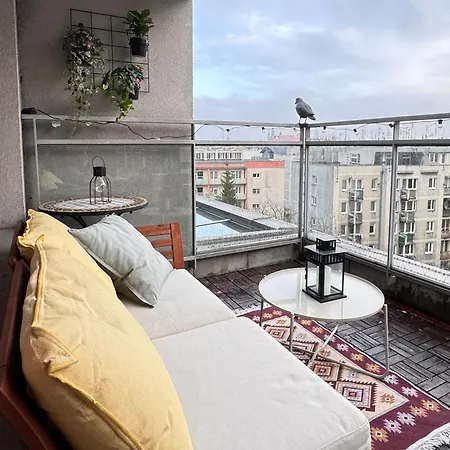 Top 1 Center Near Riverside With Parking Apartment
