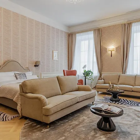Unicus Palace Old Town - Destigo Krakow