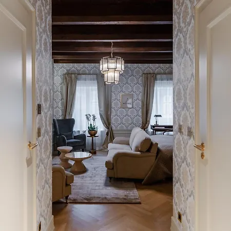 Hotel Unicus Palace Old Town - Destigo 5*