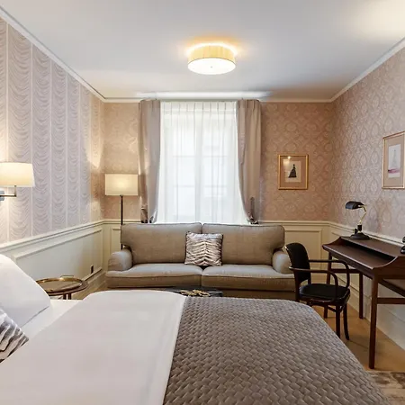 Hotel Unicus Palace Old Town - Destigo 5*