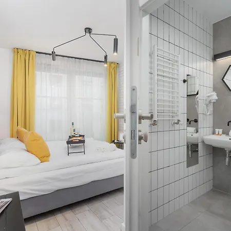 Cracow Miodowa 42 Elegant By Renters Apartment