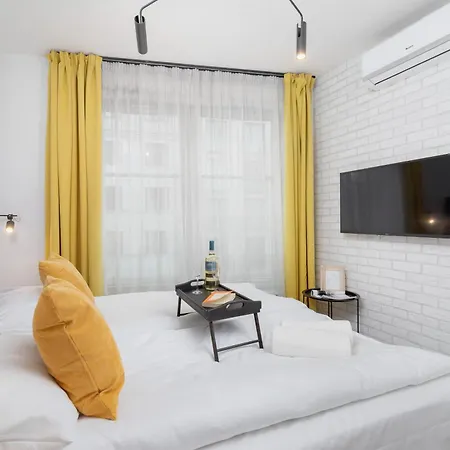 Cracow Miodowa 42 Elegant By Renters Apartment *