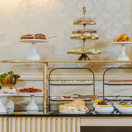 Unicus Palace Old Town - Destigo Hotel