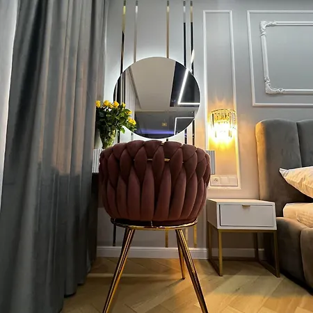 Paris In Cracow Apartment *