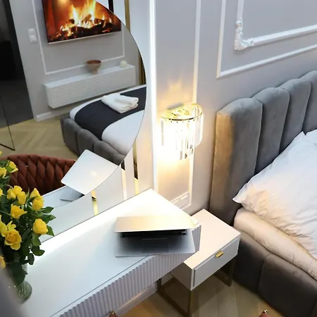 Paris In Cracow Apartment *