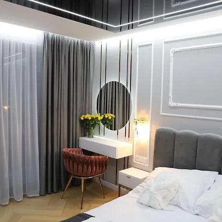 Paris In Cracow Apartment *