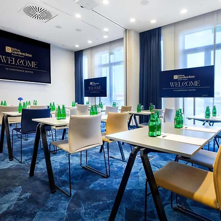 Hilton Garden Airport Otel