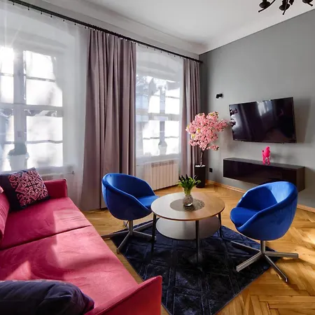 Mikołajska 5 Apartament *