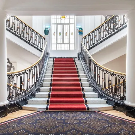 Otel H15 Francuski Old Town - Destigo