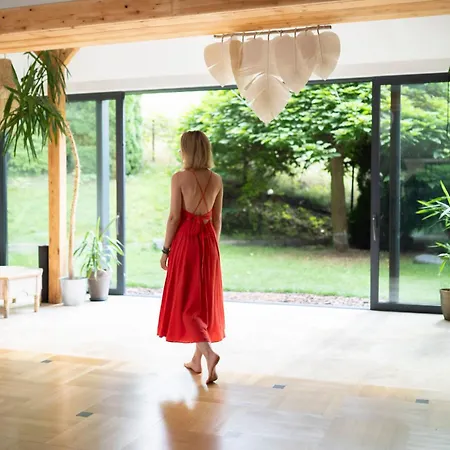 게스트하우스 Blisshouse Luxurious Calm And Energetic Spot Near By Surrounded By The Forest Where Will Find Your Peace And Your People 크라쿠프