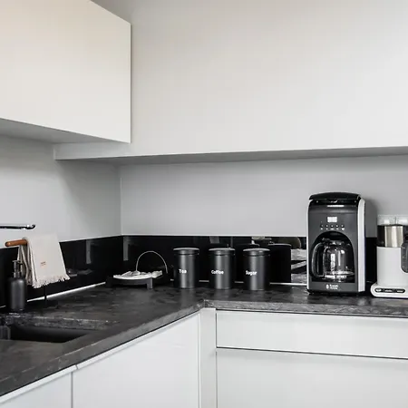 Krzyza Apartment *