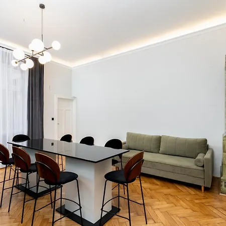 Aparthotel Wawel - Old Town 3*