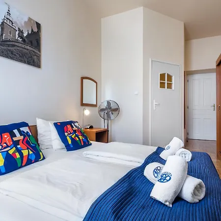 Kosmopolita Aparthotel 3*