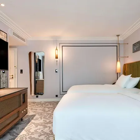 Saski Curio Collection By Hilton 5*