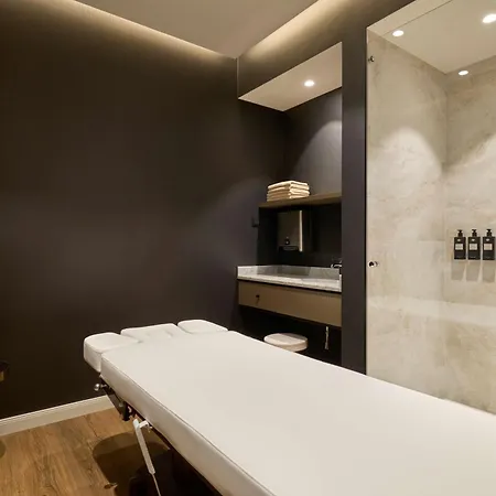 Saski Curio Collection By Hilton קרקוב