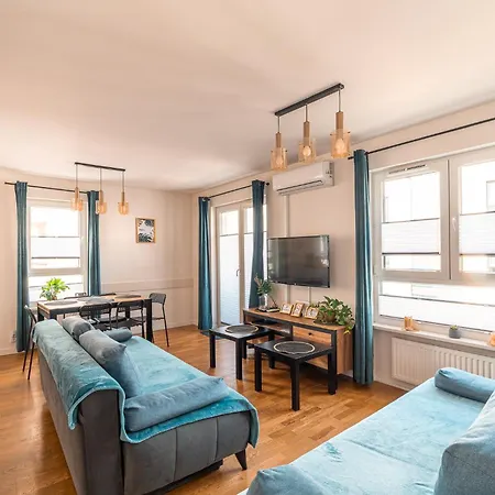 Apartment Chmielna Gold *