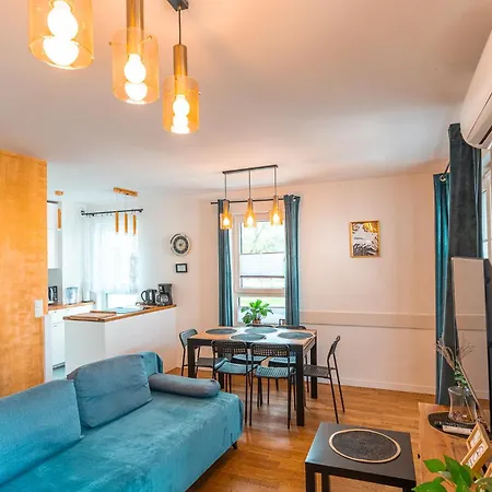 Apartment Chmielna Gold *