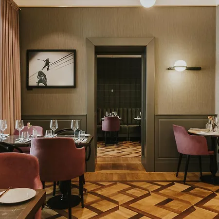 Hotel Saski Curio Collection By Hilton 5*