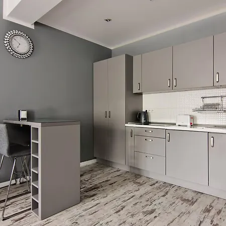 Mikołajska 5 Apartament *