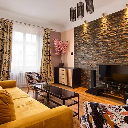 Mikołajska 5 Apartament *