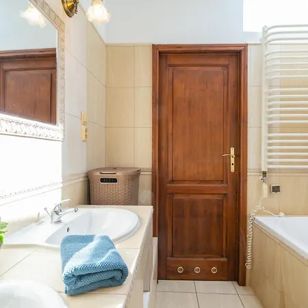 Barbakan Gate Appartement *
