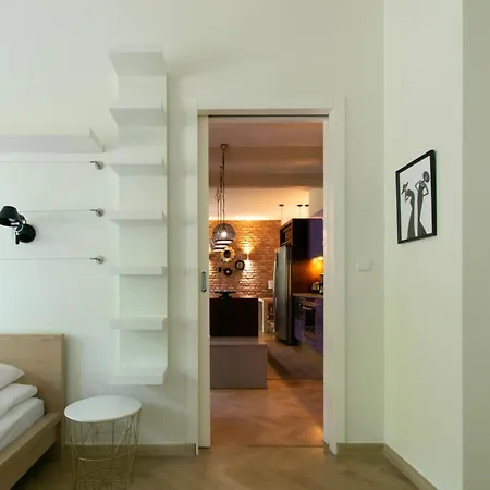 Spacious 3br With Ac In Living Room, 2 Balconies アパート
