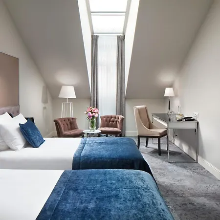 Wyndham Grand Old Town Hotel 5*