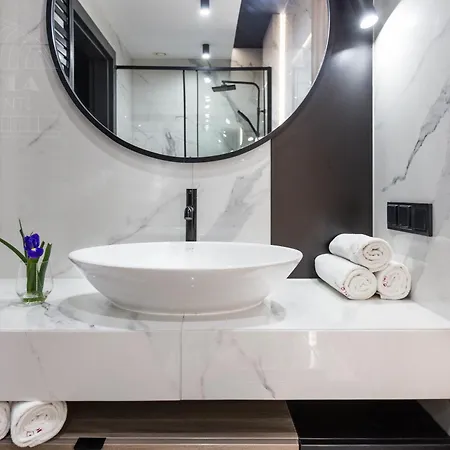 Modern View Of Planty Park Appartement Cracovie