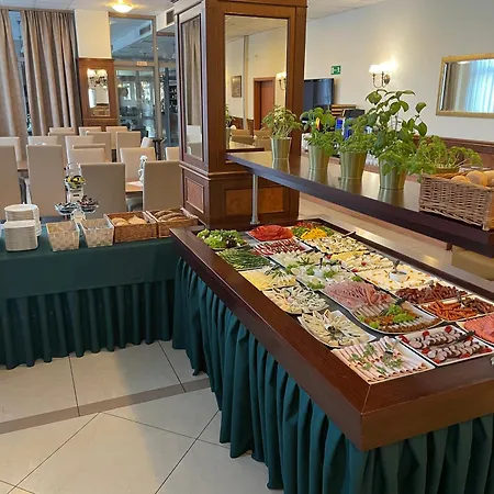 Otel Great Polonia Conrad 4*